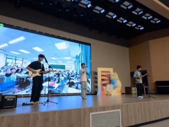 5774f5499bf5123f66798643d313934