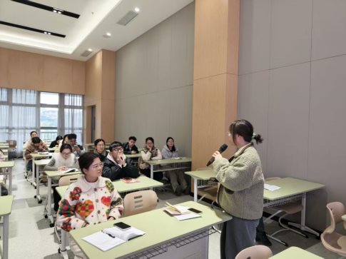 20eedd1f8cee4d38b3bf0d8396de0423